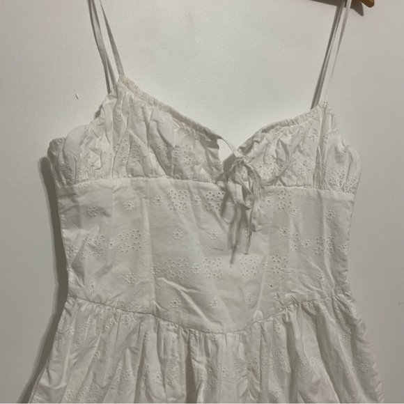 Zara Lace Eyelet White Cotton Mini Prairie Bow Tie Dress - Picture 3 of 5